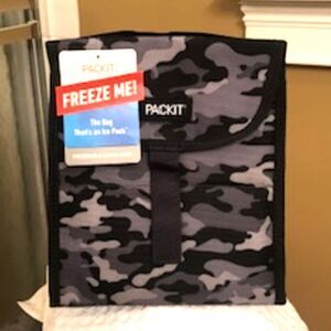 Freezable Lunch Bag - Camo w/ Gel-Lined Walls & Zip Closure Freezes Overnight